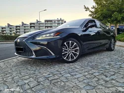 Lexus ES 300h Luxury
