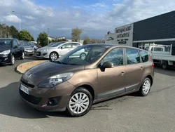 Grand Scenic dci 7 places garantie jusqu’à 60 mois 190 000 kms