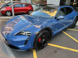 Porsche Taycan Cross Turismo 4S