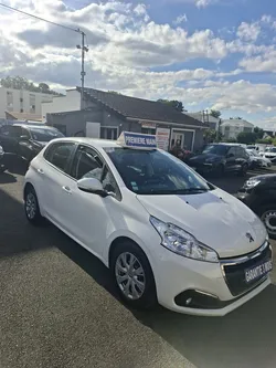 PEUGEOT 208 1,5 HDI-100 PREMUIM PACK 2019 GPS 111000KMS 1èreMAIN 4500E TVA RÉCUPÉRABLE