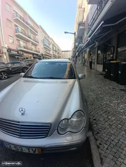 Mercedes-Benz 220
