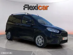 Ford Tourneo Courier 1.0 EcoBoost Titanium