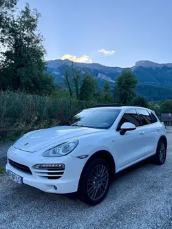 PORSCHE Cayenne - 3.0 TDi DPF V6 24V Tiptronic S 245 cv Boîte auto