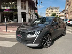 Peugeot 208 1.2 Puretech 100ch GT Line / DISTRIBUTION FAITE / TOIT PANORAMIQUE