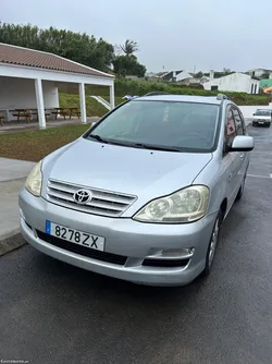 Toyota Avensis Verso (Clm20)-7L