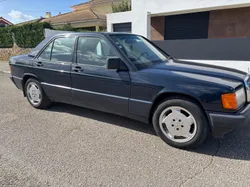 Mercedes-Benz 190 E   1.8    107 CV