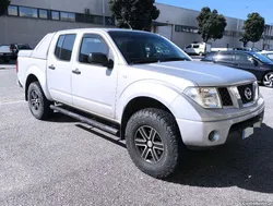 Nissan Navara D40 5 lugares