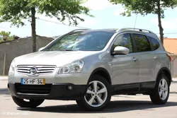 Nissan Qashqai +2 2.0 dCi Tekna Pele Choc +Navi