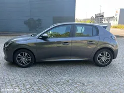 Peugeot 208 PureTech 100 EAT8 Active