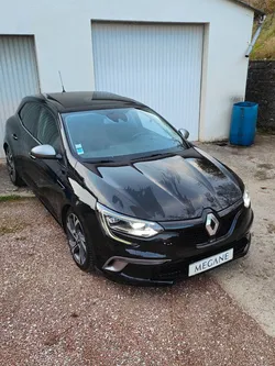 Renault mégane iv gt 1.6 dci 165 cv 4control