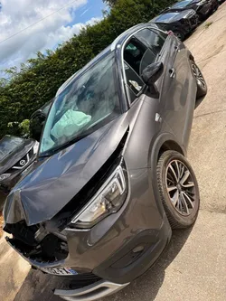 Opel crossland X accidenté