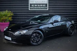ASTON MARTIN VANTAGE - COUPE V8 SEQUENTIELLE / Version FULL BLACK / entretien Aston Martin / Sieges élec chauffants à mémoire / Radar de recul / Bluetooth / Etc...