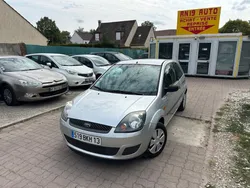 POSSIBILITÉ DE PAYER EN 4X OU 10X - Très Belle Ford Fiesta 1.4 TDCI 68 Fun 3P 1ère Main