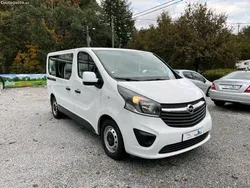 Opel Vivaro Biturbo 9 lugares