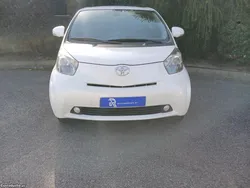 Toyota iQ 1.0 VVT-i Essential+AC