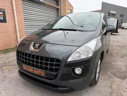 PEUGEOT 3008 1.6 HDI 115 Ch FAP Business