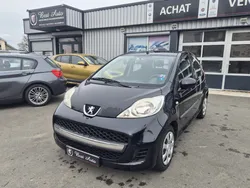 Peugeot 107 1,0 I 12v 68 ch trendy / 219 860 kms