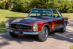 MERCEDES-BENZ 250 SL Pagode W113