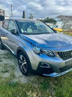 Peugeot 3008 allure 130ch 1.2l essence EAT8 garanti 1 an