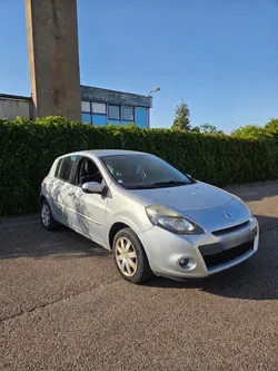Renault clio 3 1.2 75chv tomtom live 2e main