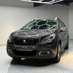 PEUGEOT 2008 1.6BLUE HDI Style NAV CUIR SENS AR 39.707km Superbe Etat