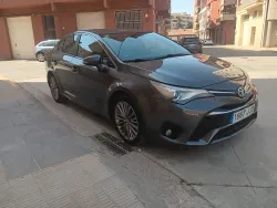 TOYOTA Avensis 150D Executive