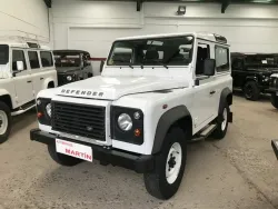 Land Rover Defender 90 SW SE