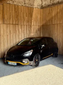 Renault clio 4 rs 18 - trophy - limited édition - numéro 0329