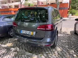 VW Sharan Nacional - 7 lugares