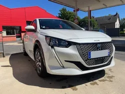 E-208 136ch electrique / blanc nacree / gps / peu de kilometres