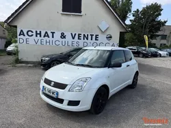 Suzuki Swift 1.3 I 93 CH 2 clés contrôle technique à jours