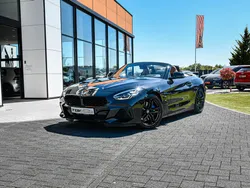 Bmw Z4 M40IA 3.0 340 CH M PERFORMANCE BLACK SAPHIRE INT COGNAC ACC SIEGES ELECT HUD CAMERA HARMAN KARDON — FULL OPTIONS – SEULEMENT 12 700 KM  SUPERBE CONFIGURATION BLACK SAPHIRE INT COGNAC SEULEMEN