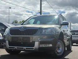 SKODA YÉTI 2.0 110ch - 2014 - manuelle 6 vitesses - 1ère Main - suivie complète chez Skoda - GPS - Caméra de recul - Toit panoramique - Sièges cuir chauffants