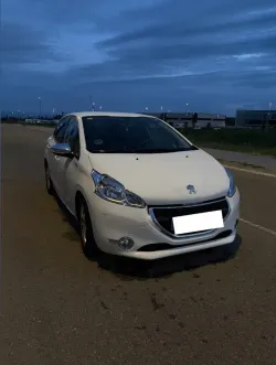 Peugeot 208 1.2 VTi Style