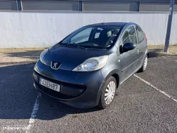 Peugeot 107 1.0 Trendy 2 Tronic