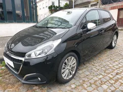 Peugeot 208 1.2 Signature GPS