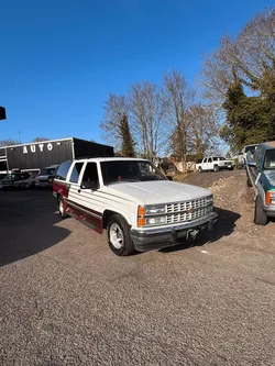 Chevrolet suburban 5.7 v8 350 ci