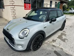 Mini Cooper 5 Portes 1.5 i 12V 136 cv Marylebone TOIT OUVRANT BOÎTE AUTOMATIQUE CUIR BEIGE LED FAIBLE KILOMÉTRAGE