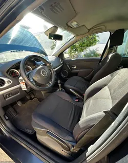 Renault Clio RENAULT Clio III Hatchback 1.5 dCi Diesel 68 cv / 50 kW 2007