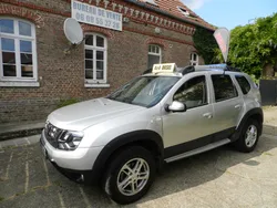 DUSTER 4 X 4 - 1.5 DIESEL SANS AdBLUE / 1 MAIN / CARNET D ENTRTIEN COMPLET RENAULT