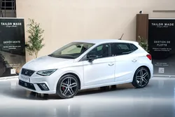 SEAT IBIZA 1.5 TSI 150 finition FR - Garantie 12 mois - CARPLAY - Caméra de recule - Clim Bi-zone