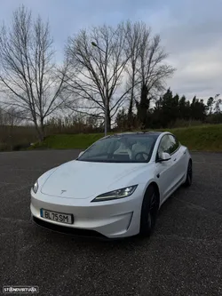 Tesla Model 3 Performance Tração Integral