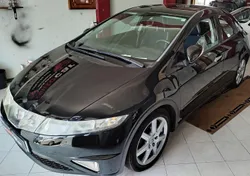 Honda Civic 1.8i   Viatura Nacional  Livro de revisoes e 2 Chave