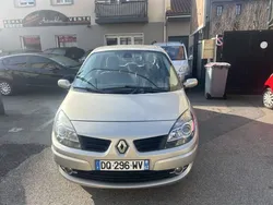 Renault Scénic II (J84) 1.6 16v 110ch Dynamique