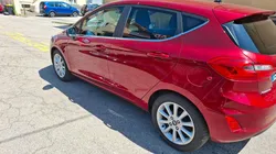 Vends belle fiesta essence 100cv bvm6