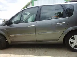 Renault Scénic 4 portas