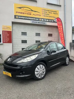 Peugeot 207 1.6 i 110cv toit panoramique distribution + embrayage neuf
