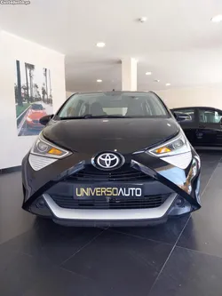 Toyota Aygo 1.0 X-PLAY + -TOUCH NACIONAL