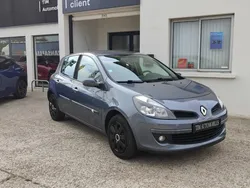 Renault Clio III (B/C85) 1.6 16v 110ch Confort Pack Clim Dynamique 5p