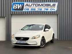 Volvo v40d2 115 momentum tres propre